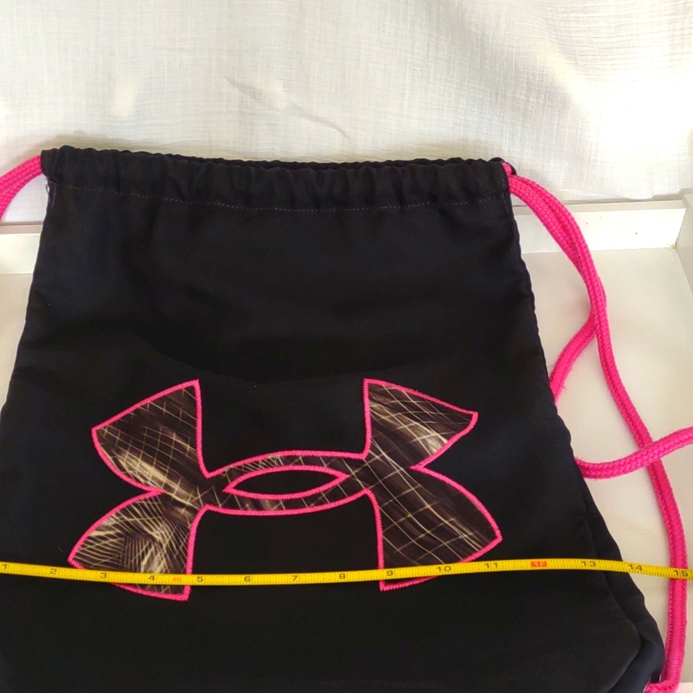 Under Armour cinch sak